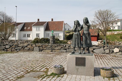 2011.04.25 - Skulpturen - Jentene på Flatholmen 03